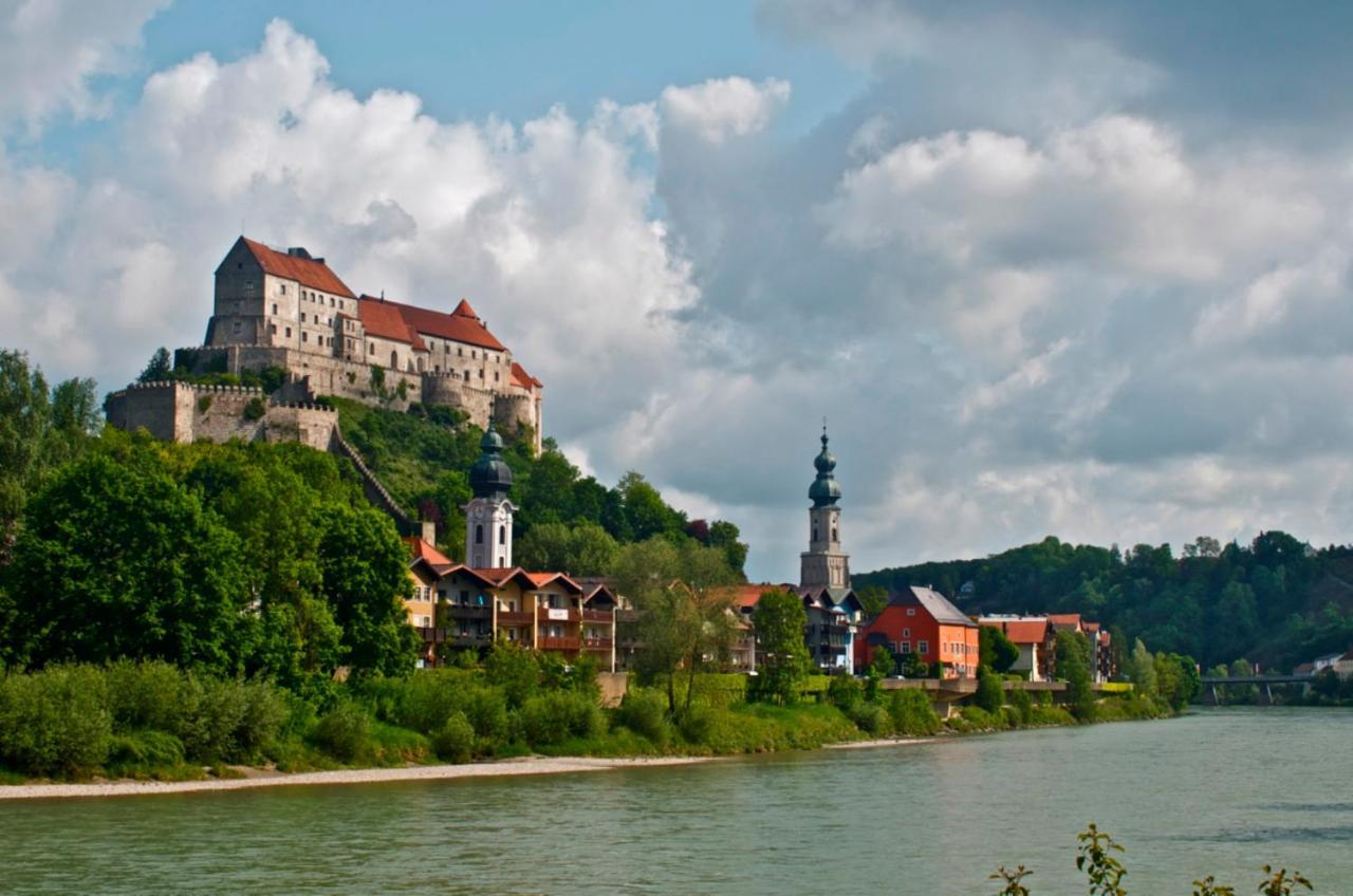 Gartenhotel Salzach Burghausen Exteriör bild