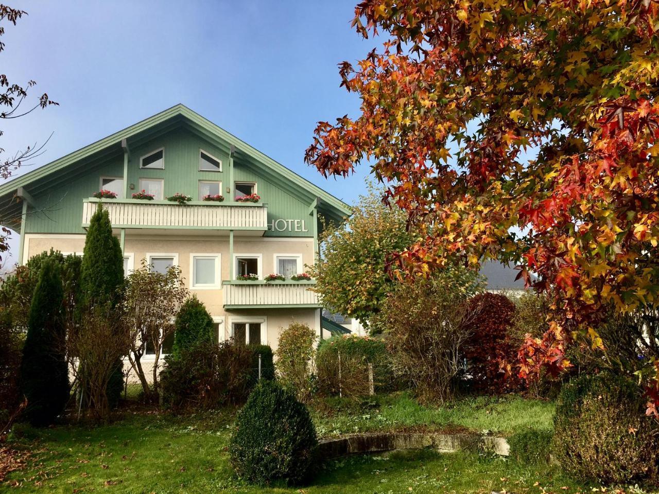 Gartenhotel Salzach Burghausen Exteriör bild